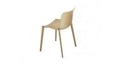 Arper CATIFA 46 stoel met houten poten & houten zit 0359